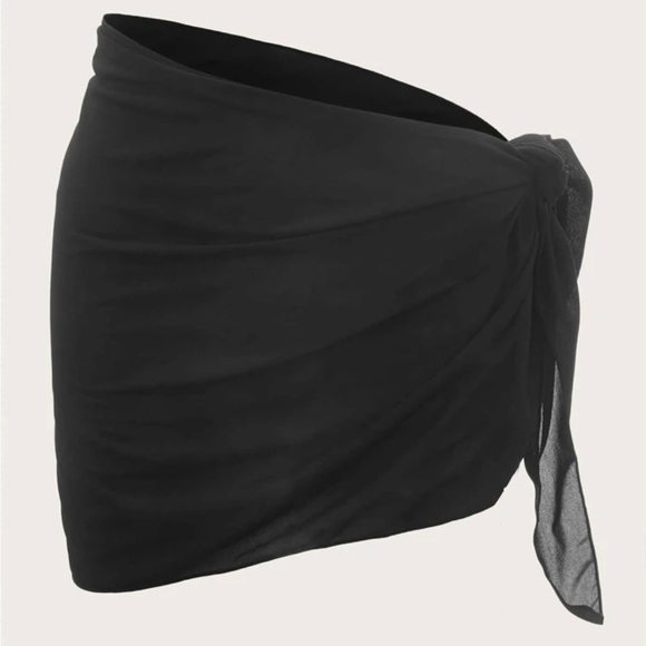 Metallic Cut Out Underwire One Piece Swimsuit. Comes With Black Cover Up Skirt. - Picture 2 of 2